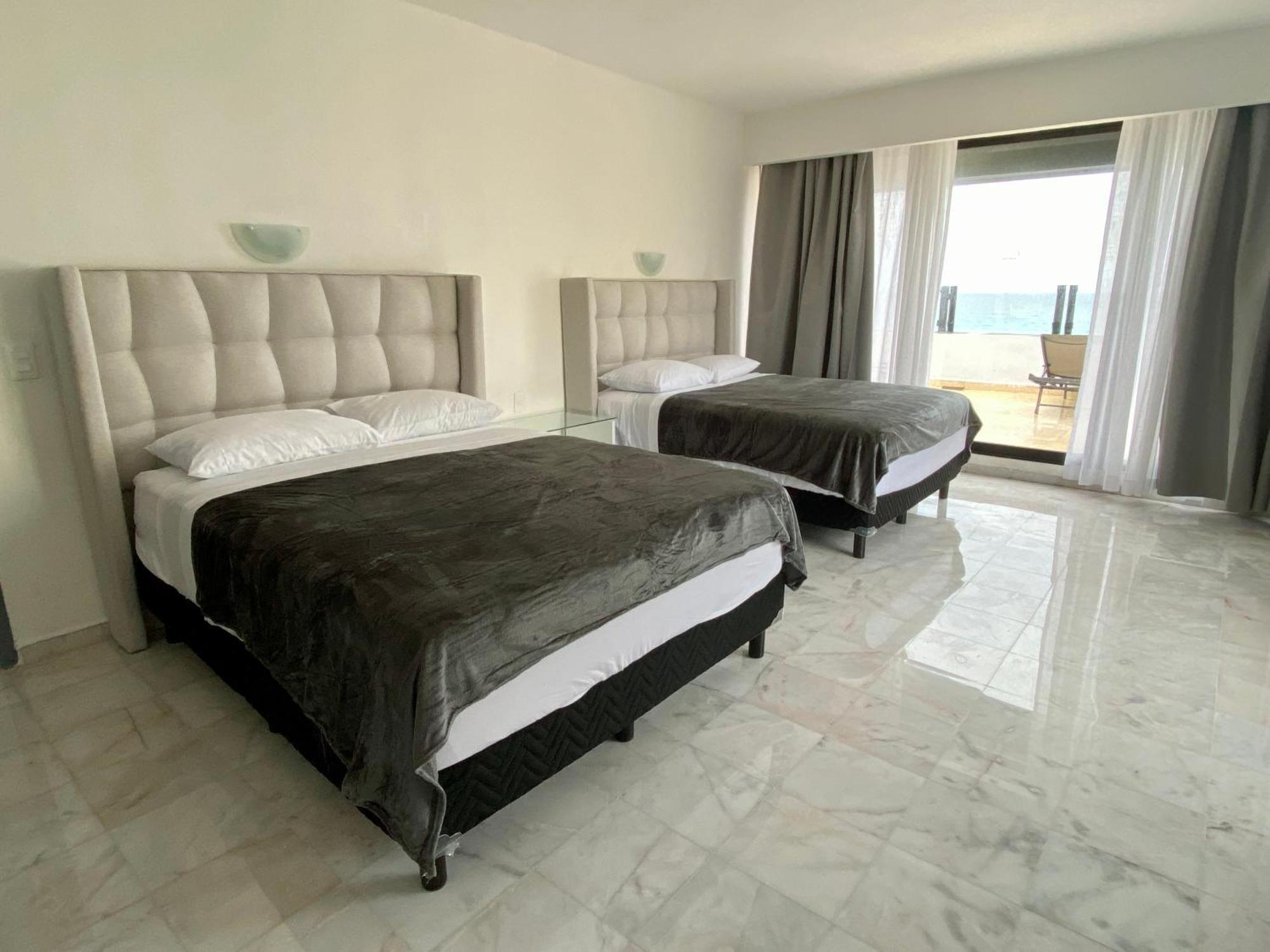 Condo In Ocean Front Resort Cancun Room photo