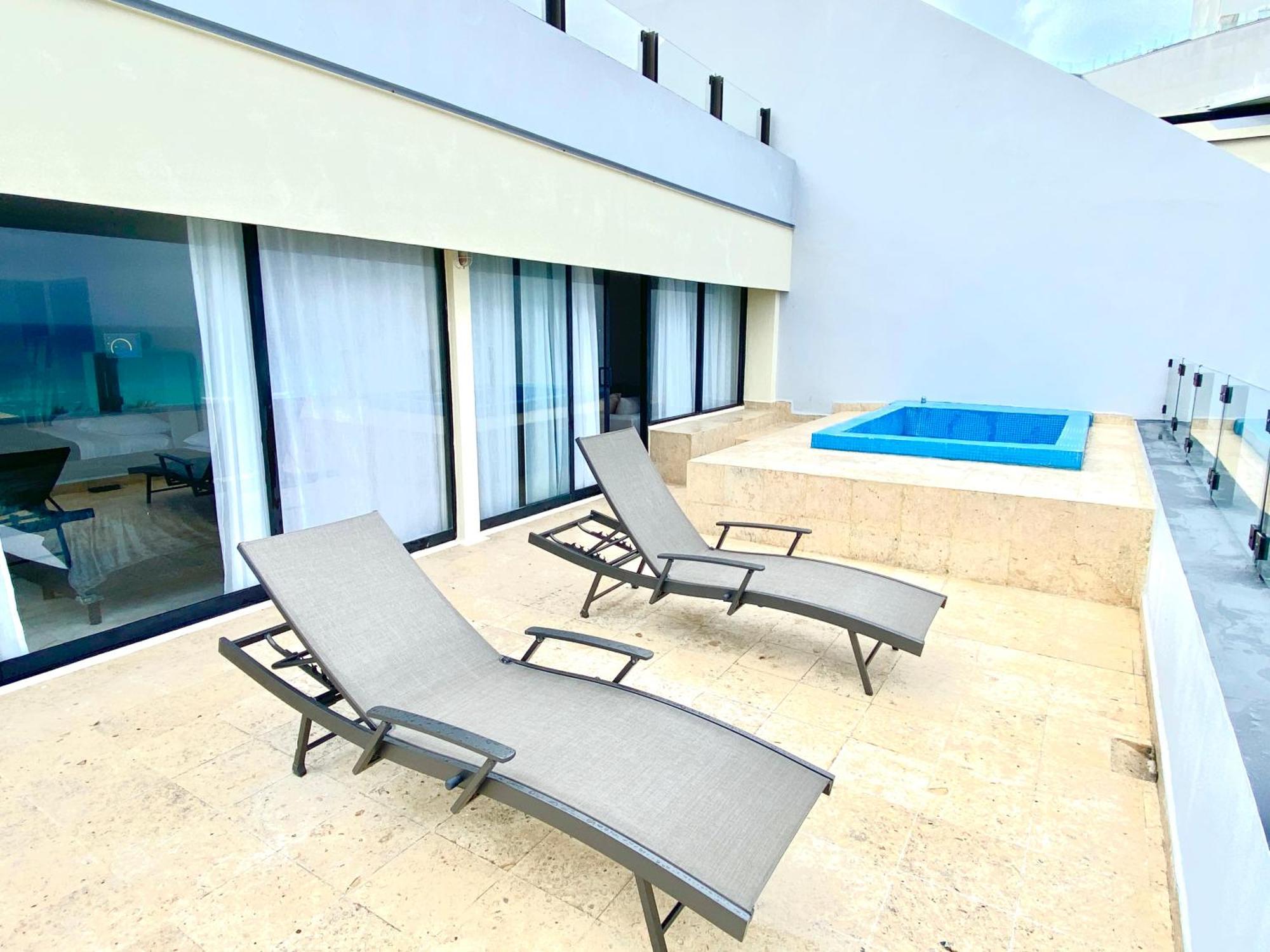 Condo In Ocean Front Resort Cancun Room photo